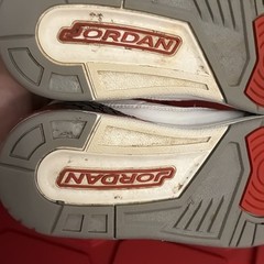 Size 5.5Y – Jordan 3 Retro Fire Red (2022) (GS) (DM0967-160)