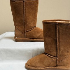 Bearpaw Elle Tall Boots Size 3 Youth Hickory Brown Suede Sheepskin Lining