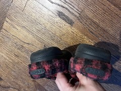 Crocs Unisex Mammoth Black Red & Black Plaid Lined Slip On Clog Size 9 Kid