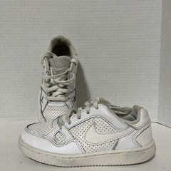 Nike Youth Size 11C Low Top Sneaker Shoes 615152-109 Triple White