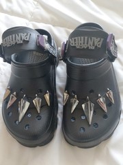 Crocs Kids J1 Black Panther Wakanda Forever Clog Black Purple Spikes Marvel Sz 3
