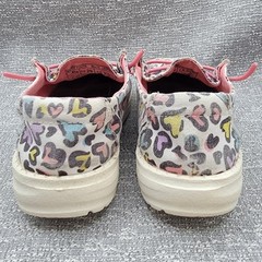Hey Dude Wendy Youth White Leopard Size K10 Slip On Shoe