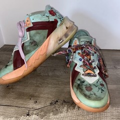 Nike Lebron 18 Low GS x Mimi Plange Basketball Sneakers DN4177-400 Size 3.5Y
