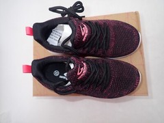 Dream Seek New Black & Fuchsia Sneaker Kid’s size 10