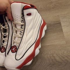 NIKE JORDAN Kid’s Pro Strong GS White/Black/Gym Red DC7911-101 Size 6Y Women 7.5