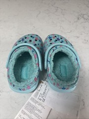 Crocs Kids‘ Classic Lined Clog Printed Stars Iced Blue Size C4