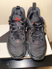 Jordan Luka 1 Black/University Red-Dark Grey 4.5Y DQ6513-060