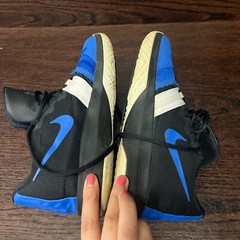 Nike Kyrie Flytrap AA1154-400 Youth Basketball Shoes Size 6.5 Blue Hyper Cobalt