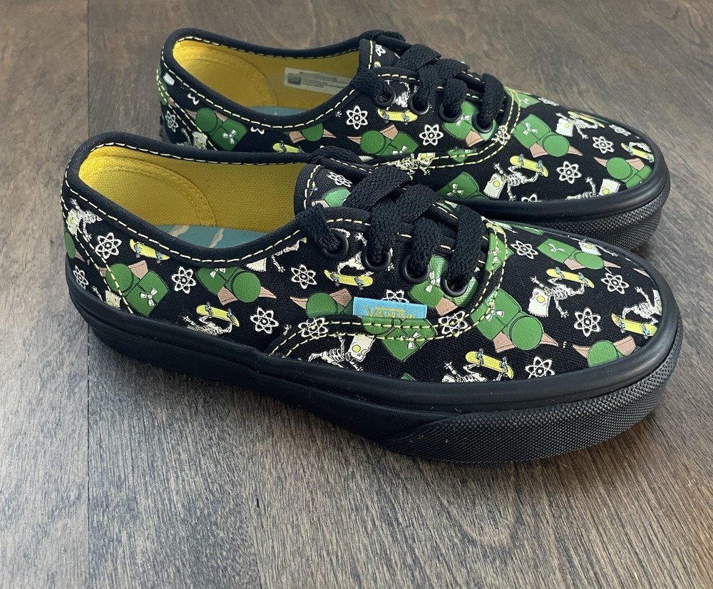 Vans x THE SIMPSONS Kids Shoes Authentic Glow In The Dark Bart Skate Size 13 EUC
