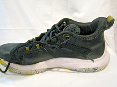 Under Armour Curry Size 7Y Black/ Sneakers Preowned