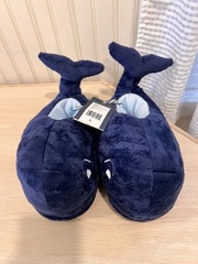 Vineyard Vines Plush Whale Slippers Navy Blue kids Large children’s boys NWT
