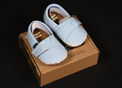 TOMS Kids Baby Tiny Crib Alpargata Light Blue Chambray size 4 (18-24M)