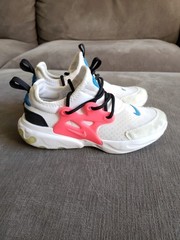 Size 1Y – Nike Kids React Presto White Blue Pink – BQ4003-101 – GREAT CONDITION!