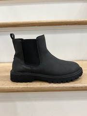Primark Youth Lug Boots (size US 3)