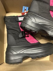 Stonz Winter Boots Cold Weather Insulated Super Light Pink Black Youth 4