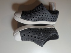 Native Jefferson Child Size 7 Gravity Grey Slip On NWT