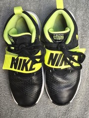 Size 6Y – Nike Team Hustle D8 Mid Black