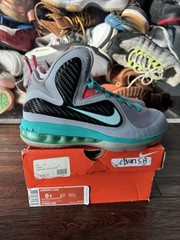 New Unworn Nike LeBron 9 GS “South Beach” 472664-006 Size 6Y Women 7.5