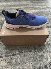 ON Cloud Sky Size 5.5 Youth