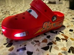 NEW Kid’s LIGHT-UP Lightning McQueen NWT Kid Shoe Clog Disney M Sizes