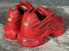 Nike Air Max Plus TN Triple Red Sneakers Shoes Big Kids Size 5.5Y (CQ9748-600)