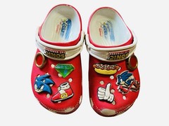 Crocs Sega Sonic the Hedgehog Kids Size C 11 Red Slip On Clogs Limited Ed 2023