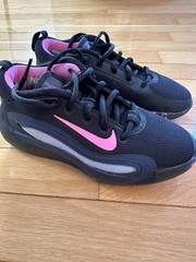 Nike IsoFly Black And Pink Big Kids Basketball Sneakers Size 2Y