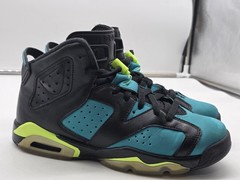 Jordan Shoes Youth Size 6.5Y Black Green 6 Retro Sneakers 543390-043 Damage