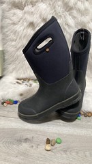 BOGS Classic High Handle 52065-001 Youth Size 5 Waterproof Winter Boots Black