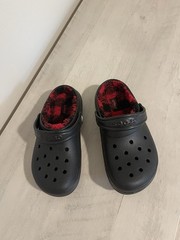 Crocs J2 Classic Clogs Black Red Plaid Check Sherpa Lined Fleece Fuzzy