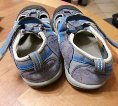 KEEN Unisex Big Kids Venice H2 Closed Toe Water Sandals US 5/EURO 37 blue/gray