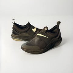 Brand New NIKE JOYRIDE NOVA Running Shoes (GS Size 7)