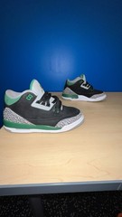 Size 6 (GS) – Jordan 3 Retro Mid Pine Green