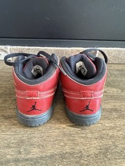 Jordan Air Jordan 1 Mid Sneaker Red Black Leather Kids US 8C EU 25 555080-601