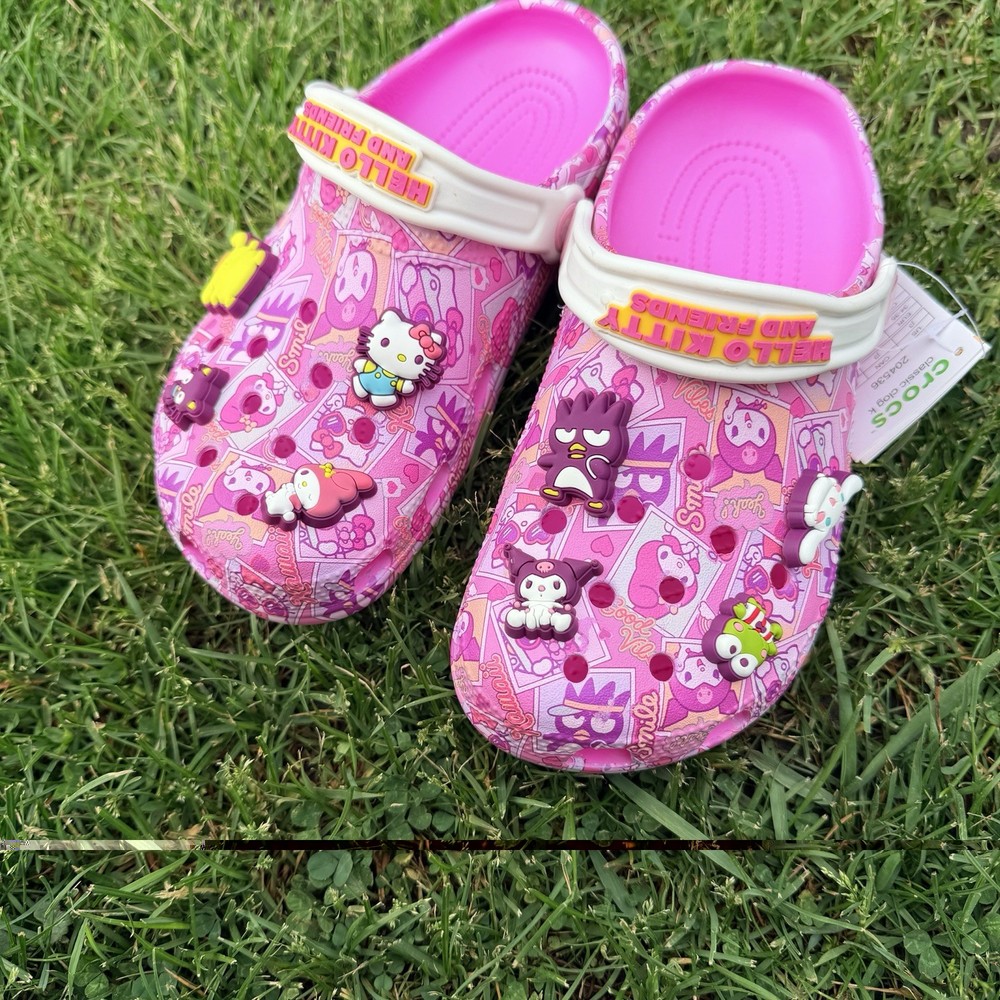 🧸 Crocs classic clog With Tags 🏷️ Hello Kitty Size J3