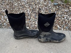 YOUTH Size 6 – Black Muck Boots Hale Neoprene + Rubber -GUC Outside Chore Boots