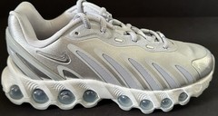Nike Air Max Dn8 GS Wolf Grey Metallic Silver Youth Shoes Sz 6y New HF7310-001