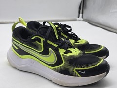 Nike Cosmic Runner Shoes Youth 5Y Black Running Sneakers HM4402-005 Damage