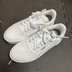 Puma Juniors White Sneakers New Authentic NIB Size 5 Carina 2.0 Jr White Sliver