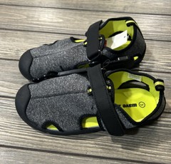 Wave Zone Kids Gray Black Green Shoes NWT Size 3