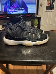 Nike Air Jordan 11 XI Retro Low 72-10 Black GS Size 6.5Y Youth 528896 001