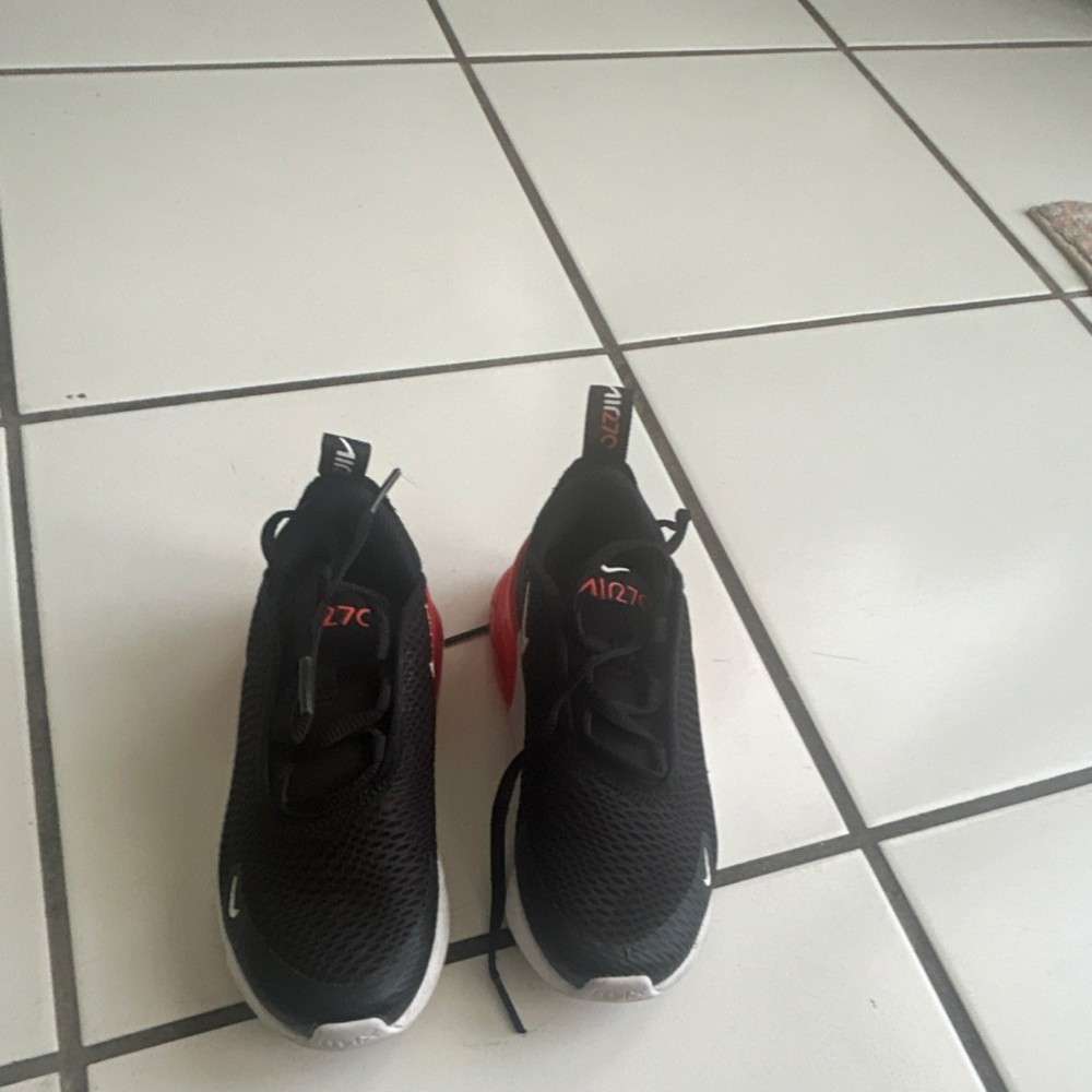 Nike Air Max 270 Kids Mesh Athletic Sneakers Black Red White US 12C Comfort