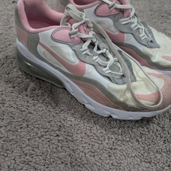 NIKE Air Max 270 React Pink White and Grey Kids Size 6