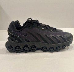 Nike Air Max DN8 (GS) Black Lace-Up Low Top Sneaker Youth 5.5Y Or 6.5W