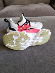 Size 1Y – Nike Kids React Presto White Blue Pink – BQ4003-101 – GREAT CONDITION!