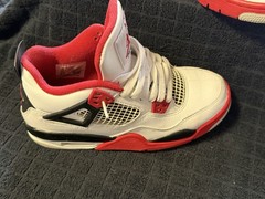 Nike Air Jordan 4 Retro Fire Red 2020 GS Size 5.5Y Women’s Size 7 US 408452-160