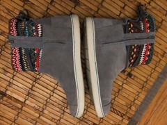 Toms „Nepal“ grey suede & multi-color fabric boots youth size 6 Euro 39