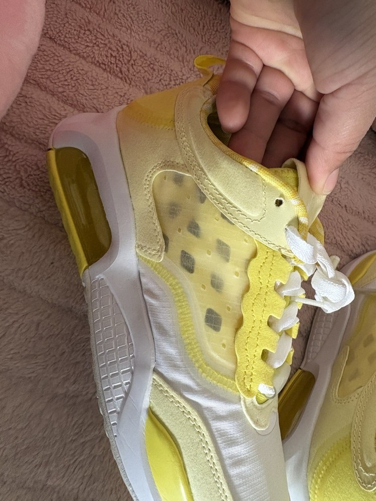 Nike Air Jordan 3 Unisex Kids US 3 Yellow/White Low Top Lace-Up Sneakers