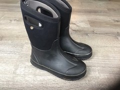 BOGS Classic High Waterproof Insulated Boots Youth Size 4 Black Winter Rain Snow