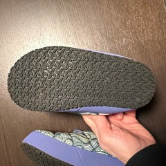 The North Face ThermoBall Traction II Kids 13 Blue Wave Print Insulated Slippers